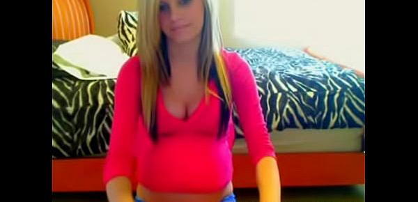  Blonde preggo girl in webcam-2